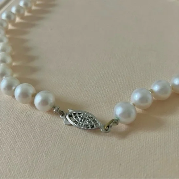 White Silver Pearl Necklace Vintage “Dove”  15” Marquise Fishhook Classic Simple - Picture 6 of 10